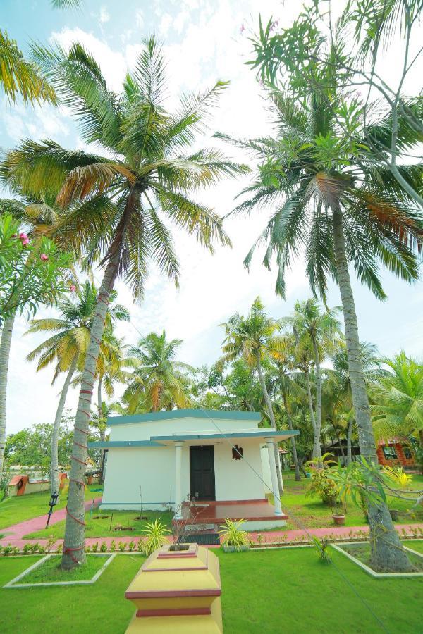 Regant Lake Village, Kollam. Chavara Exterior foto