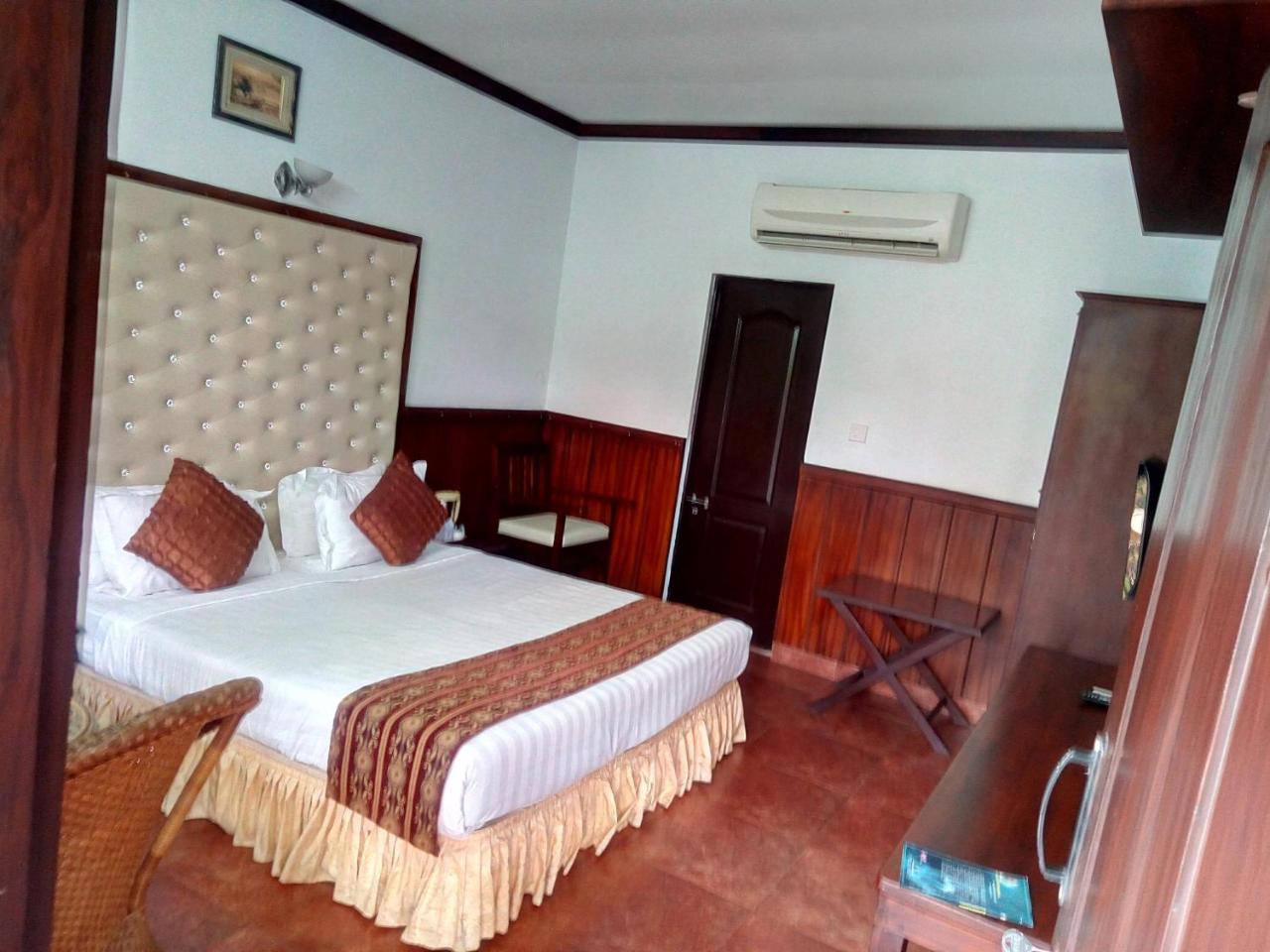 Regant Lake Village, Kollam. Chavara Exterior foto